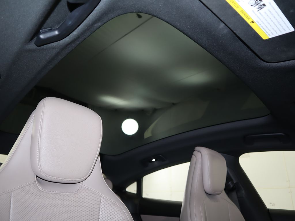 Thumbnail: 2021 Porsche Taycan - 19