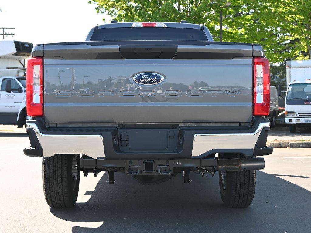 2025 Ford F-350 Super Duty XLT