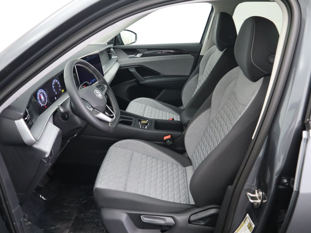 Thumbnail: 2025 Volkswagen Tiguan - 19