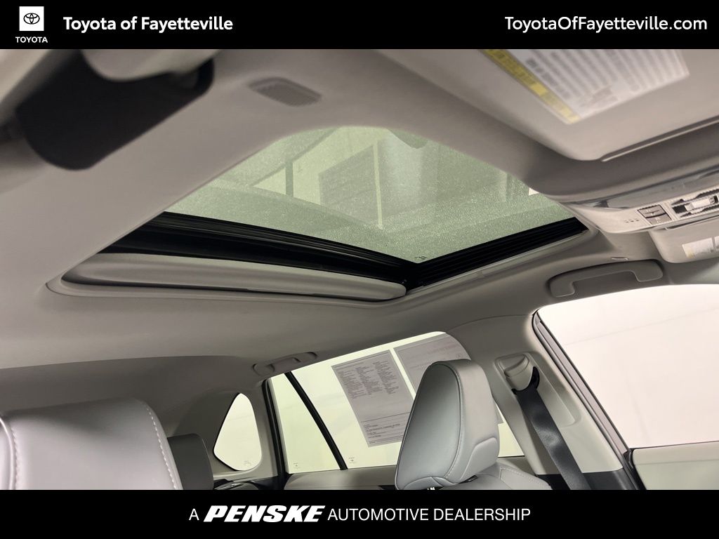 Thumbnail: 2025 Toyota RAV4 - 6