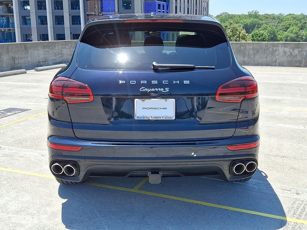 Thumbnail: 2018 Porsche Cayenne - 9