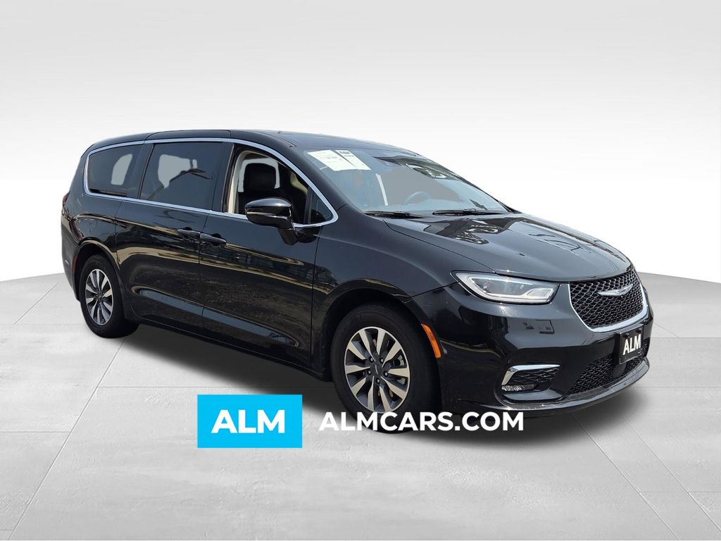 2024 Chrysler Pacifica Hybrid Select