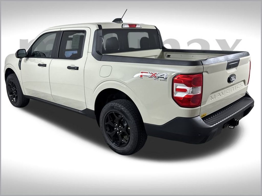 2025 Ford Maverick XLT photo 2