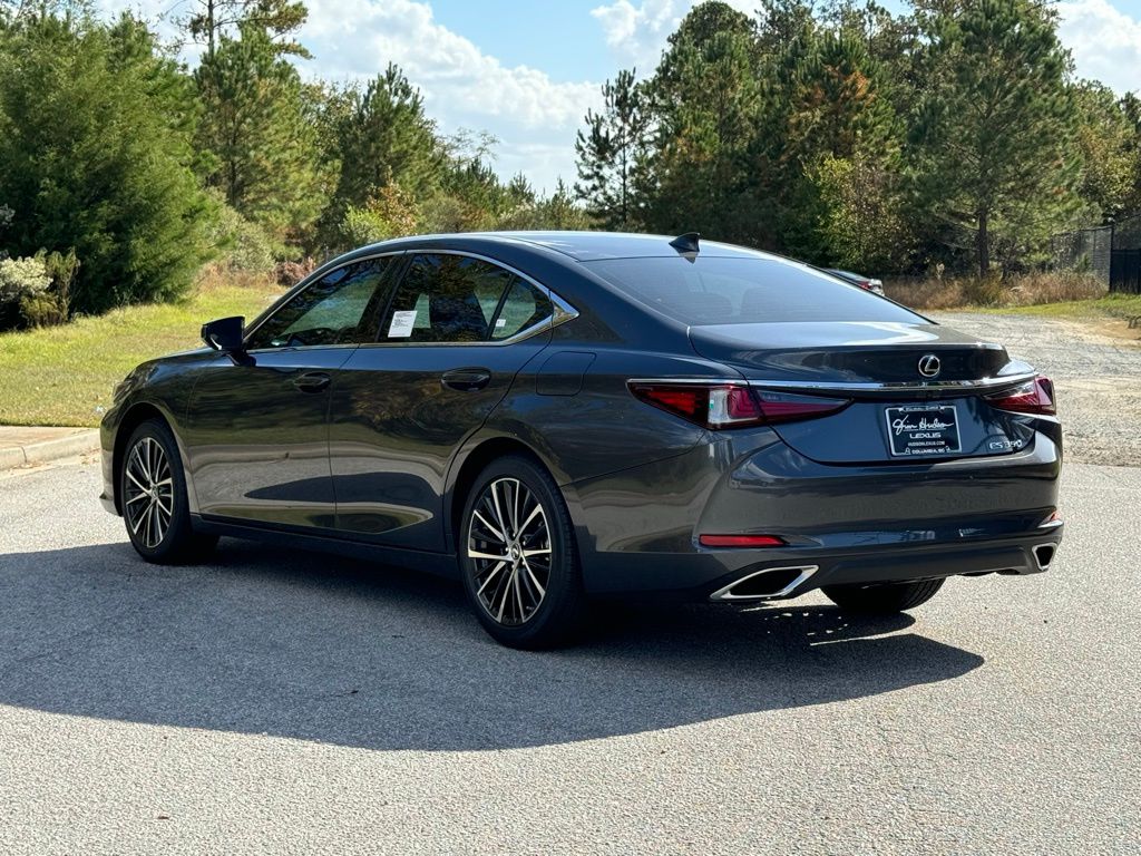 2025 Lexus ES 350 11