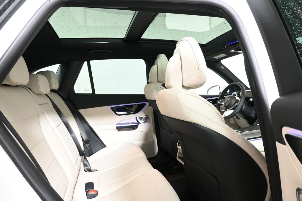 2025 Mercedes-Benz GLC 300 18