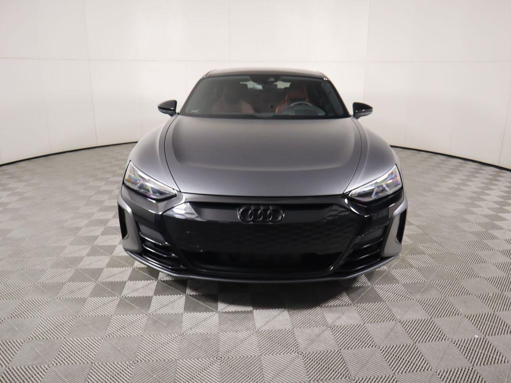 Thumbnail: 2023 Audi e-tron GT - 2