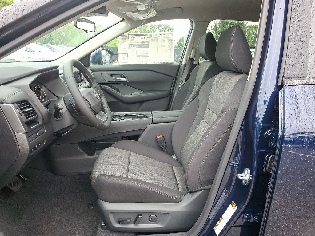 Thumbnail: 2026 Nissan Rogue - 5
