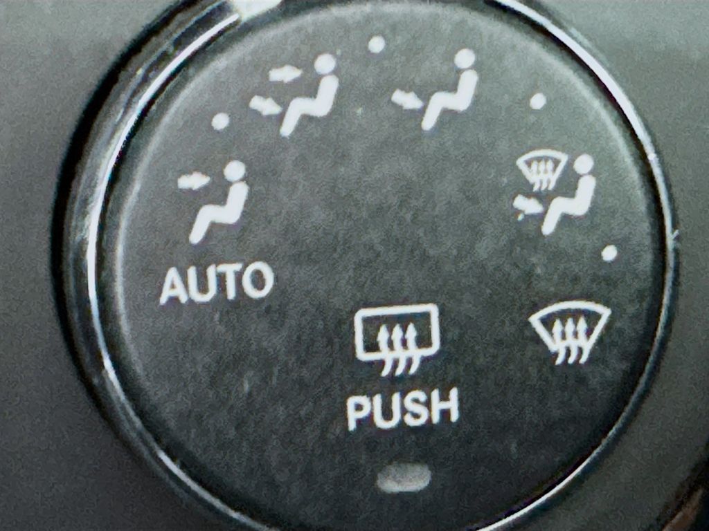 Used Car 2013 Chrysler 200  Limited For Sale Under $10,000 In Austin, Texas