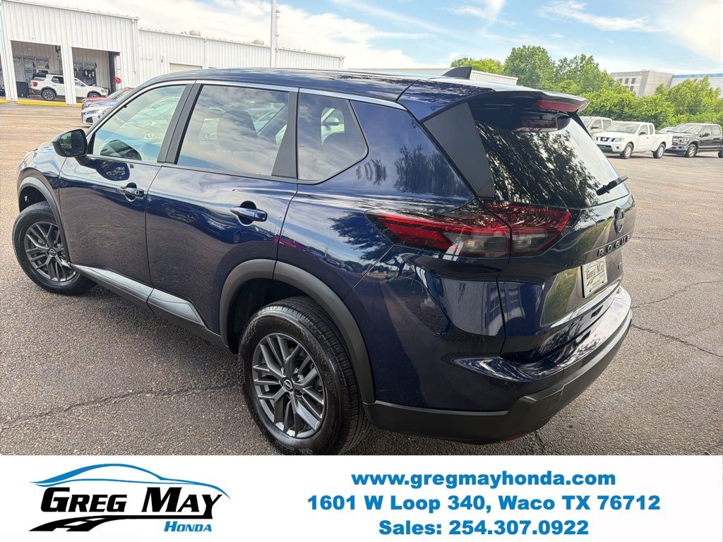 2026 Nissan Rogue SV - 4