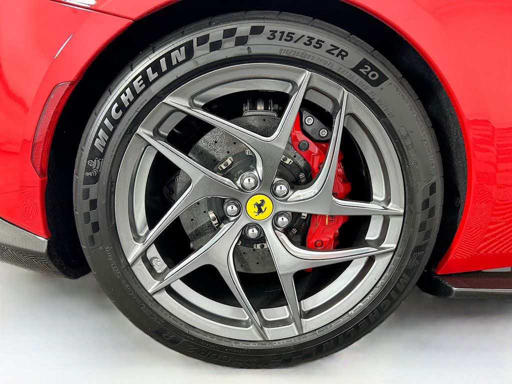 Thumbnail: 2019 Ferrari 812 - 28