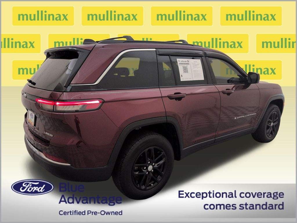 Certified Used 2025 Red Jeep Laredo X image 3