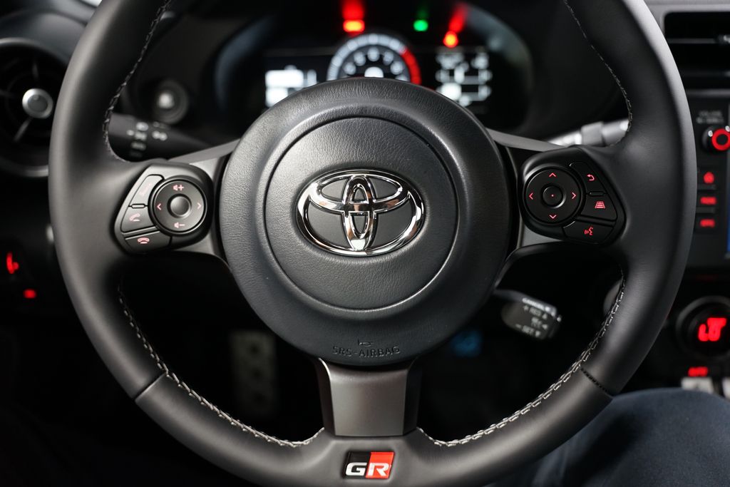 2025 Toyota GR86 Premium 12