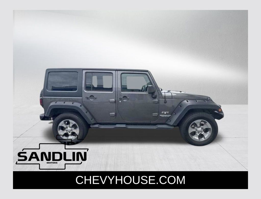 2017 Jeep Wrangler Unlimited Sahara 4WD
