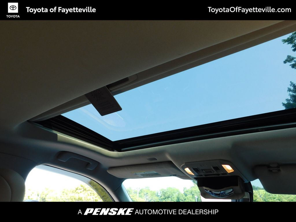 Thumbnail: 2021 Toyota Highlander - 6