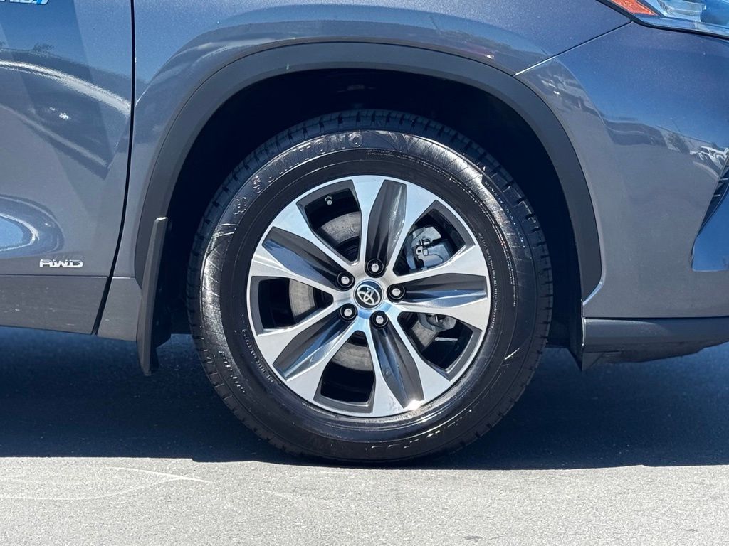 Used 2020 Toyota Highlander Hybrid SUV