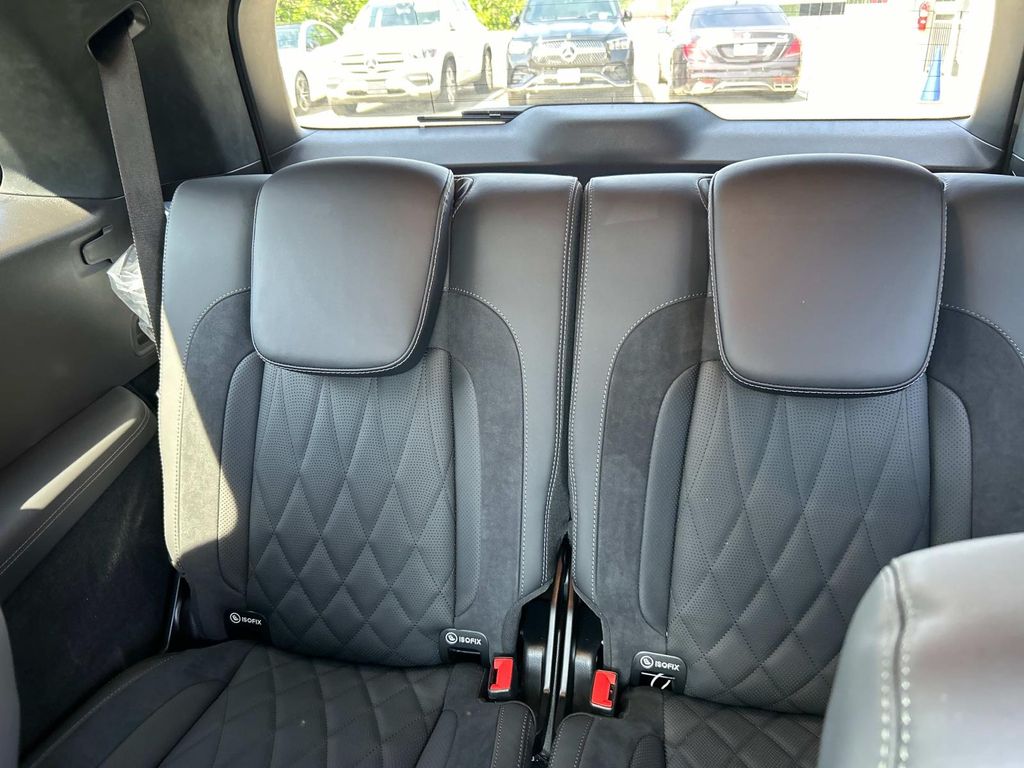 Thumbnail: 2025 Mercedes-Benz GLS - 22