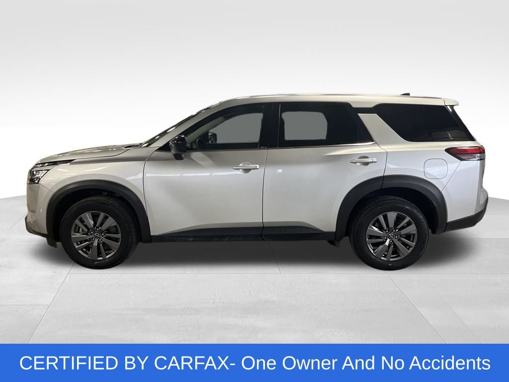 View vehicle photo 2