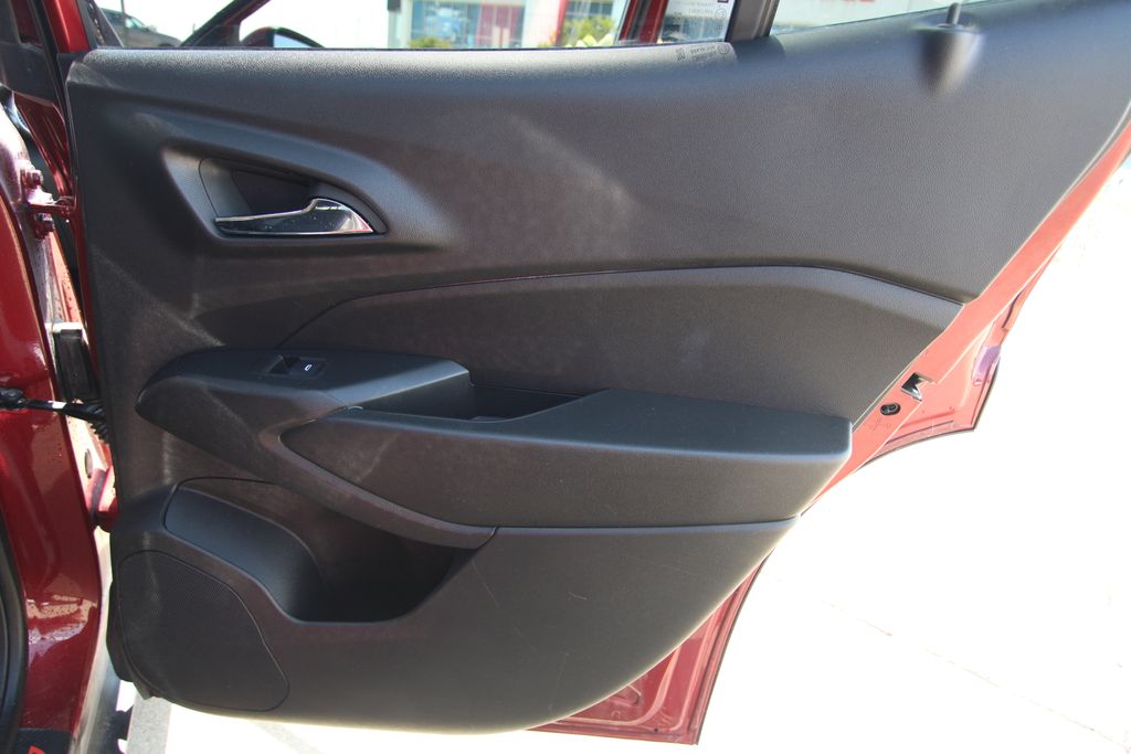 Used 2024 Chevrolet Trax SUV