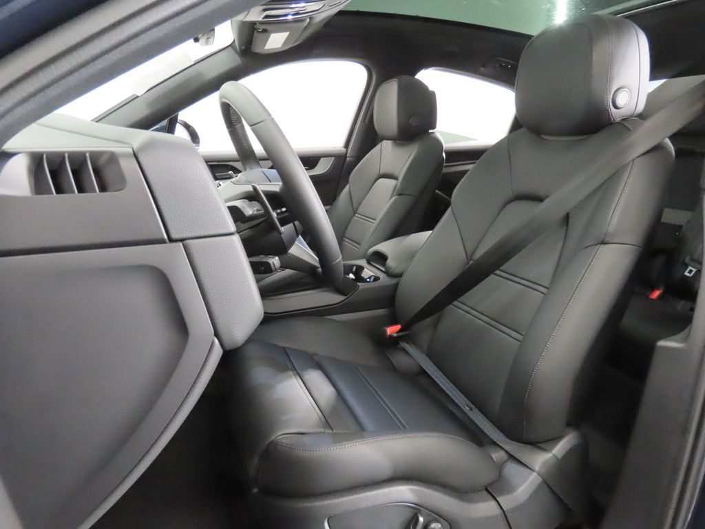 Thumbnail: 2026 Porsche  - 5