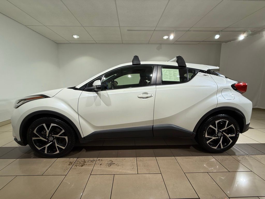 Thumbnail: 2021 Toyota C-HR - 2