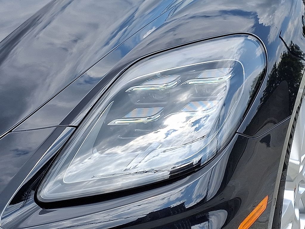 Thumbnail: 2025 Porsche Panamera - 11