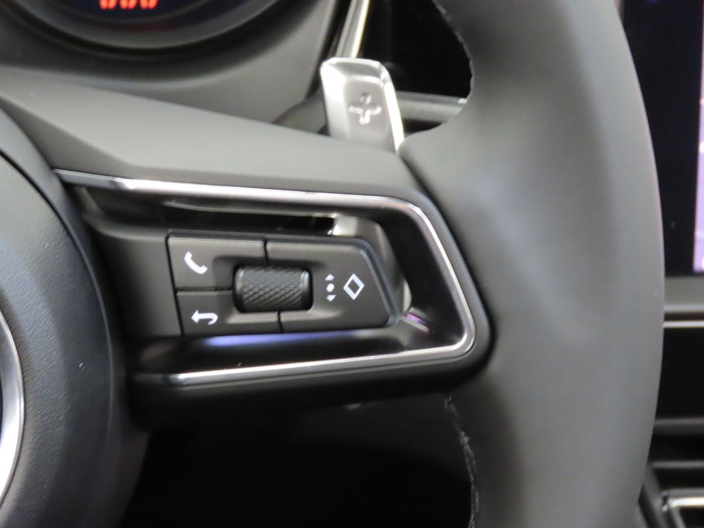 Thumbnail: 2026 Porsche Macan - 21