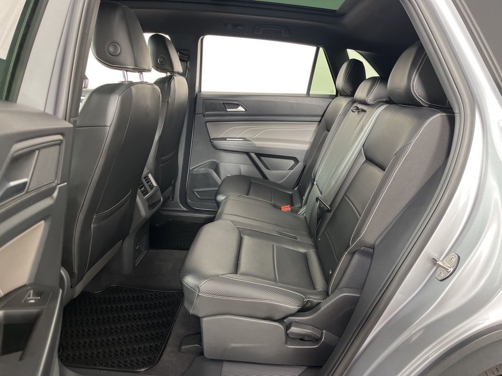 Thumbnail: 2021 Volkswagen Atlas - 25