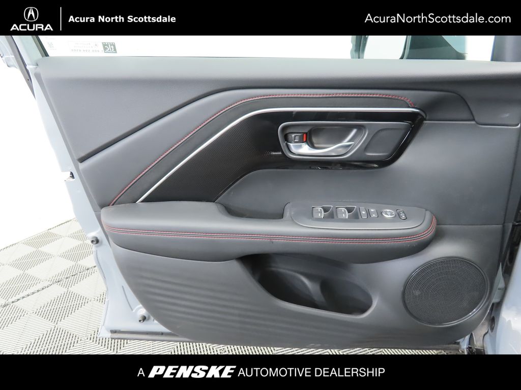 Thumbnail: 2025 Acura ADX - 27