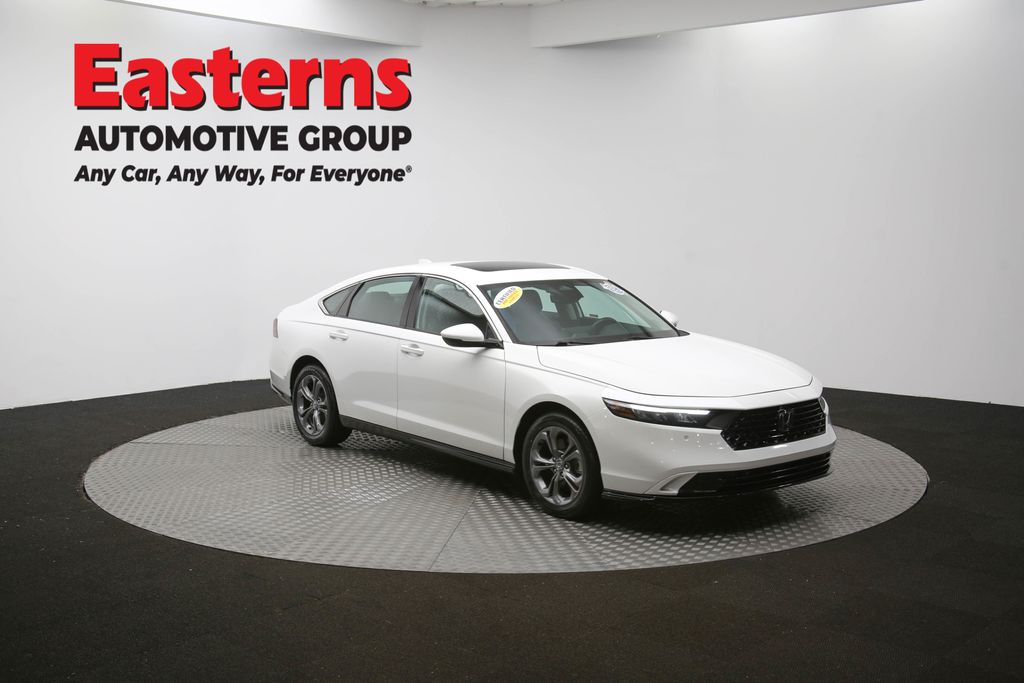 Used 2023 White Honda EX-L image 46