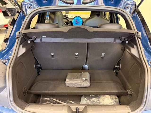 Thumbnail: 2026 MINI Cooper - 22