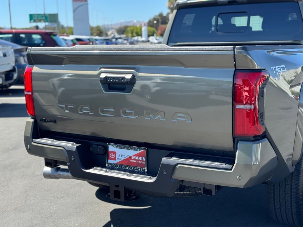 2025 Toyota Tacoma TRD Sport Double Cab photo 13