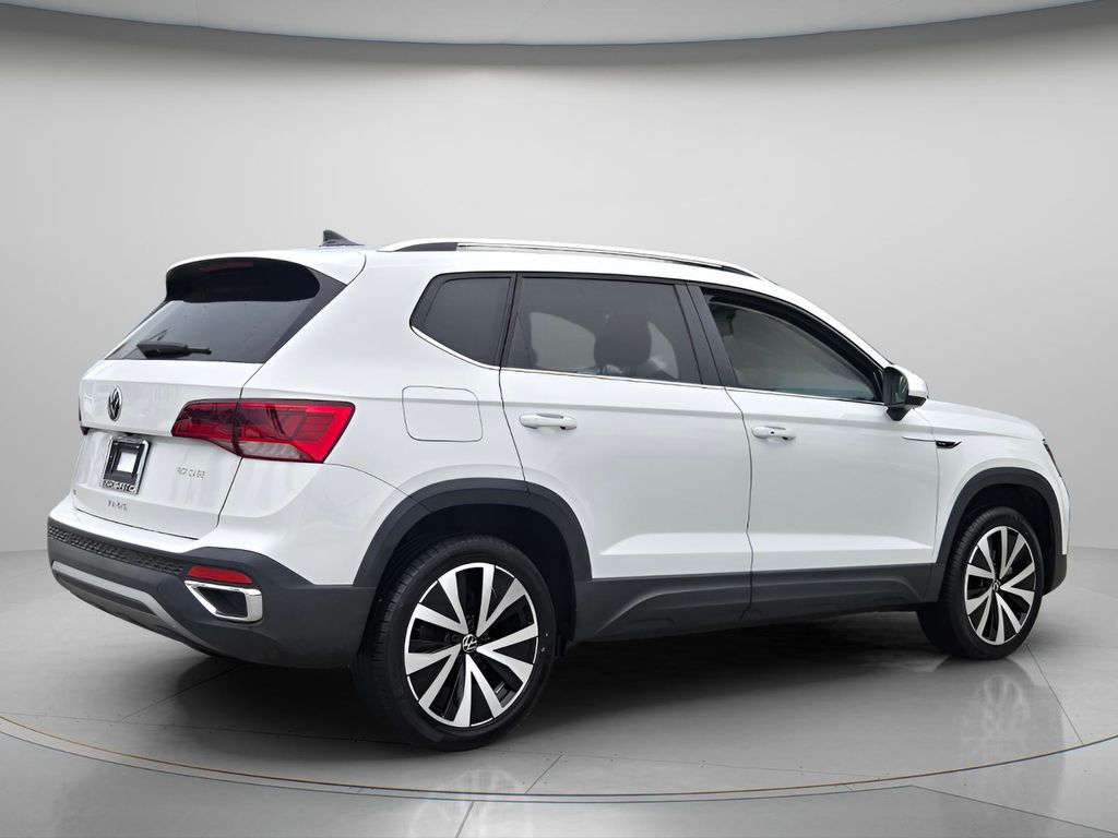 2022 Volkswagen Taos - $17,900