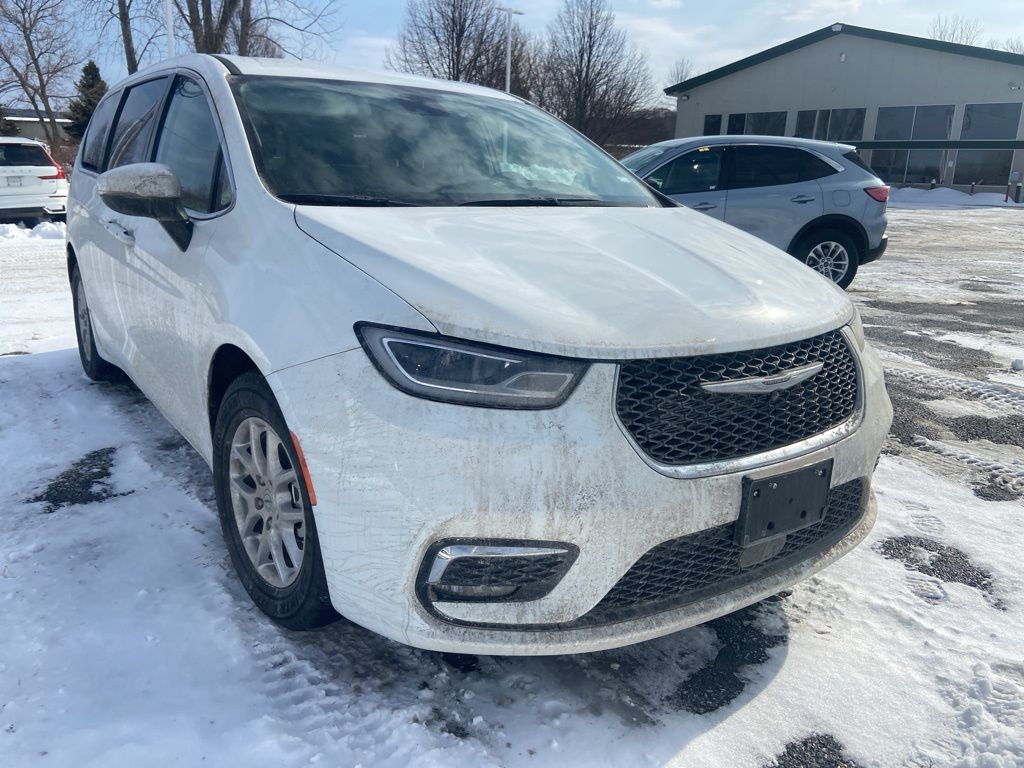 2023 Chrysler Pacifica Touring L FWD