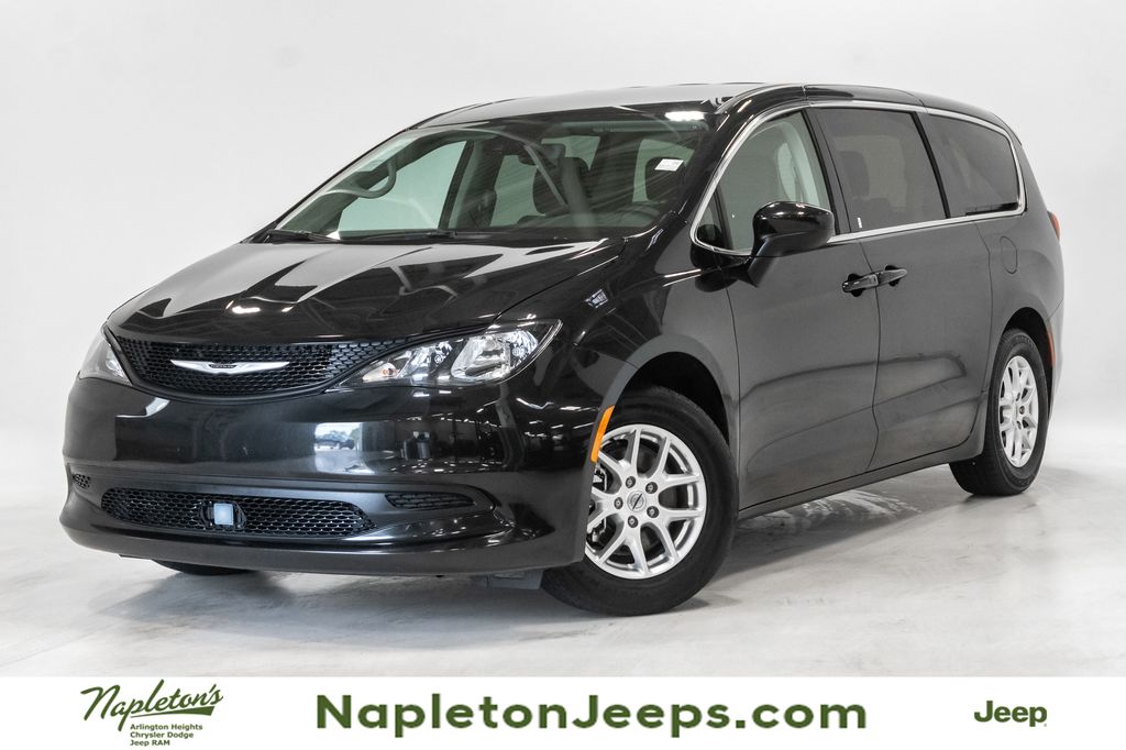Brilliant Black Crystal Pearlcoat 2023 Chrysler Voyager LX FWD Minivan Front-Wheel Drive 9-Speed Automatic