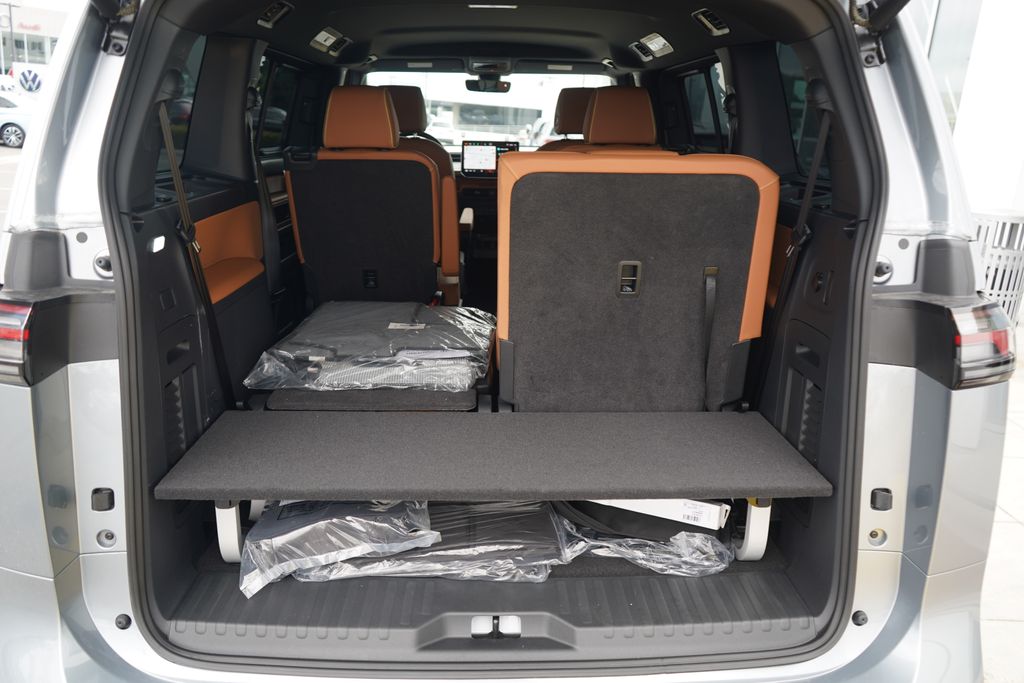 Thumbnail: 2025 Volkswagen ID.Buzz - 13