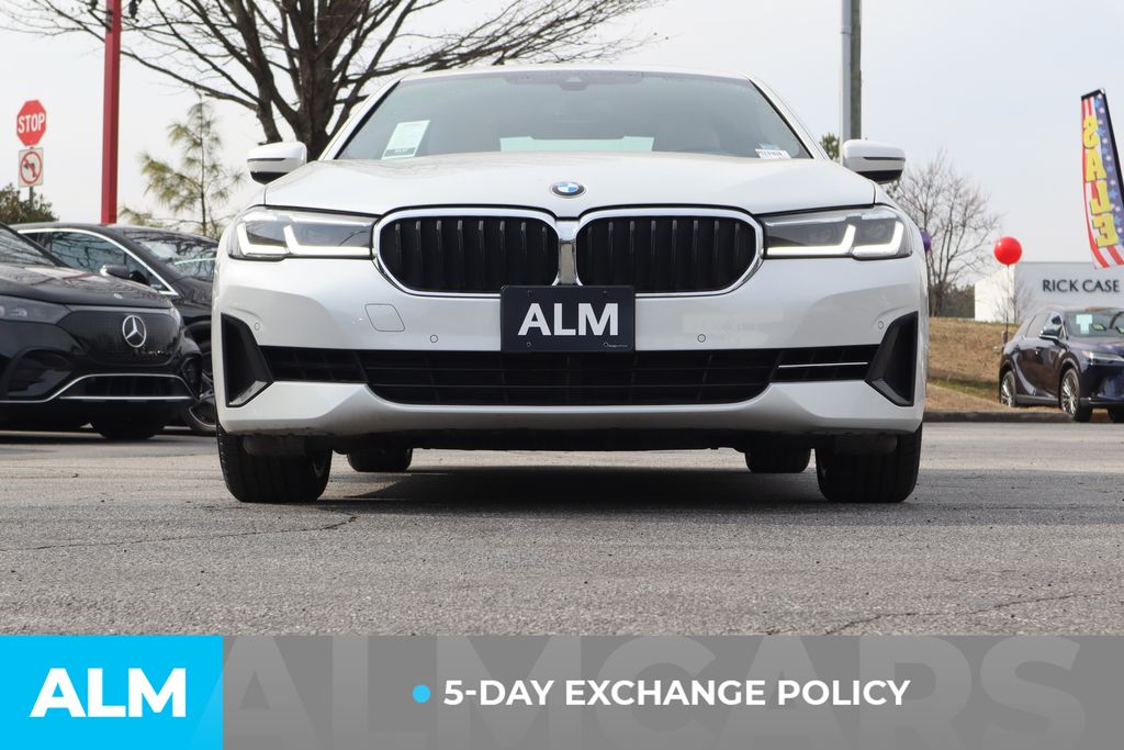 Used 2023 White BMW 540i xDrive image 4