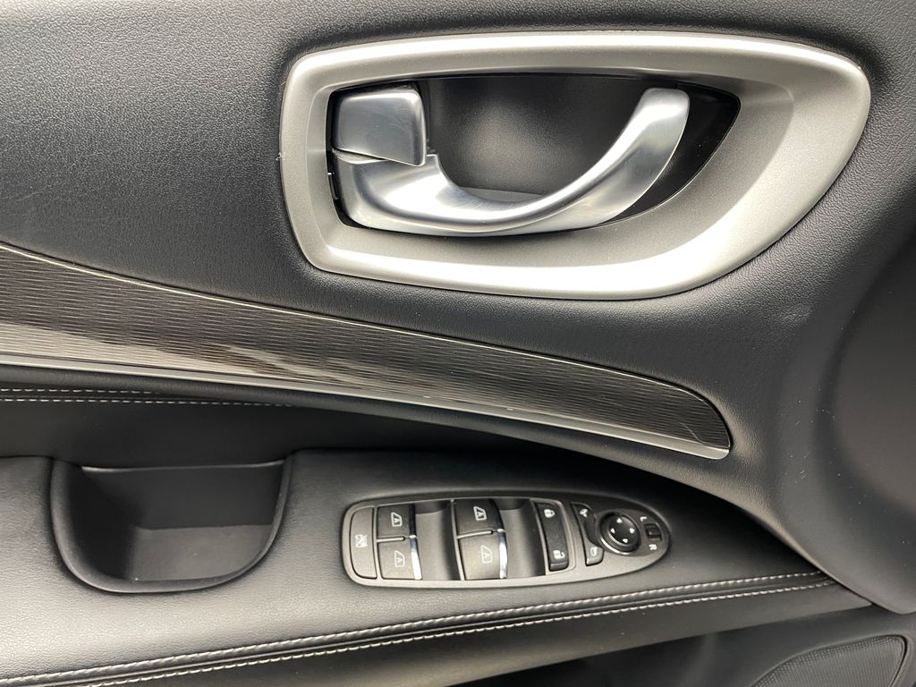 Thumbnail: 2020 INFINITI QX60 - 10