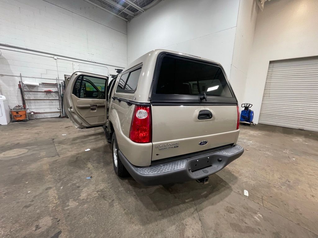 2004 Ford Explorer Sport Trac XLT - Photo 7