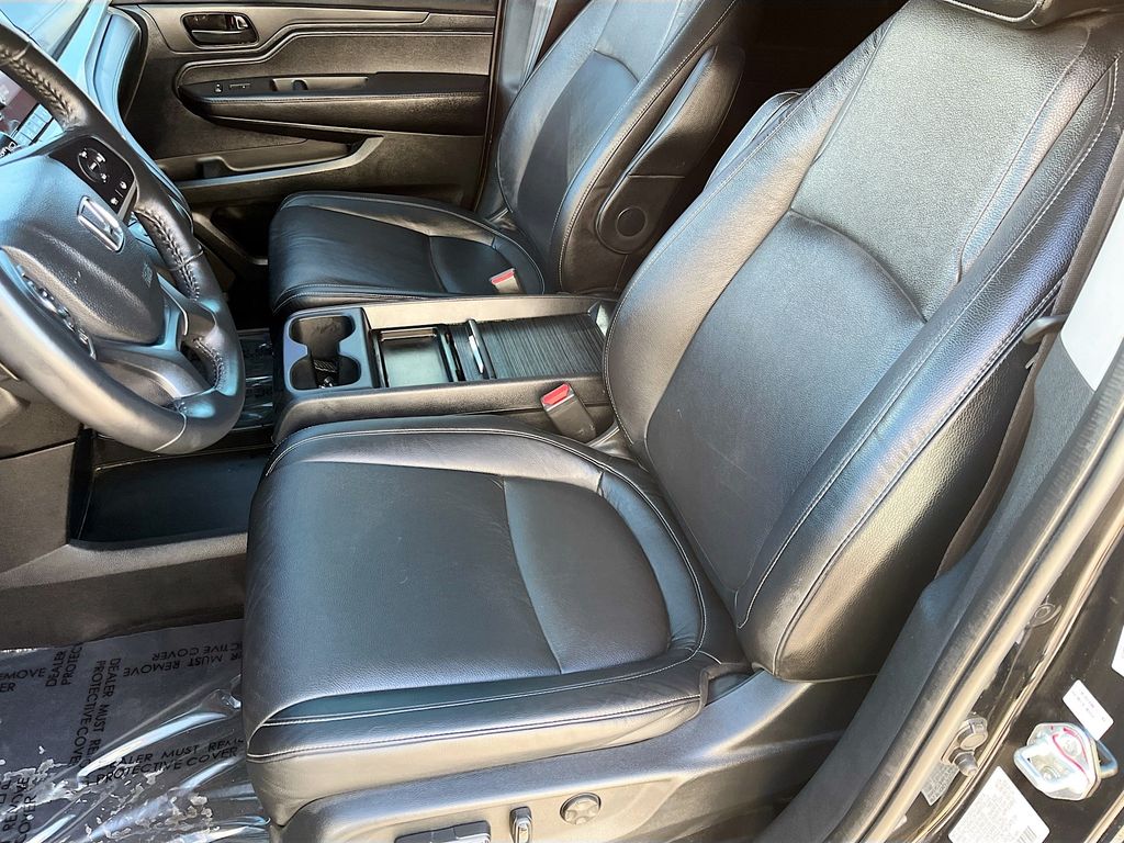Used 2024 Black Honda EX-L image 18