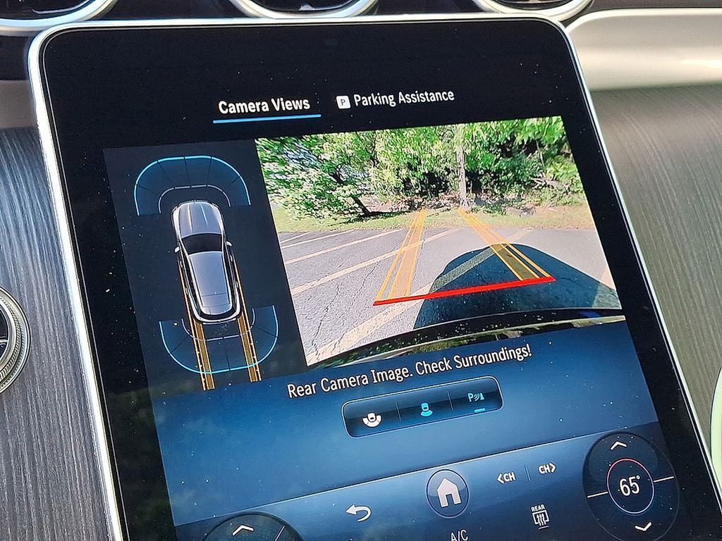 Thumbnail: 2025 Mercedes-Benz GLC - 15