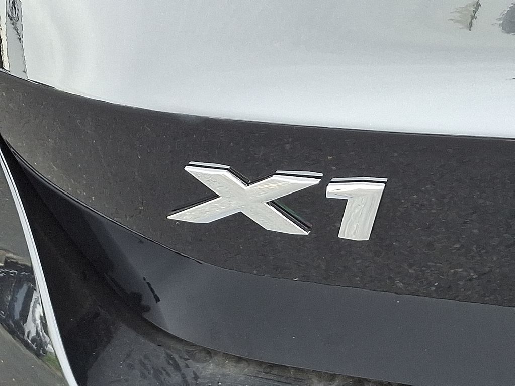 Thumbnail: 2026 BMW X1 - 11