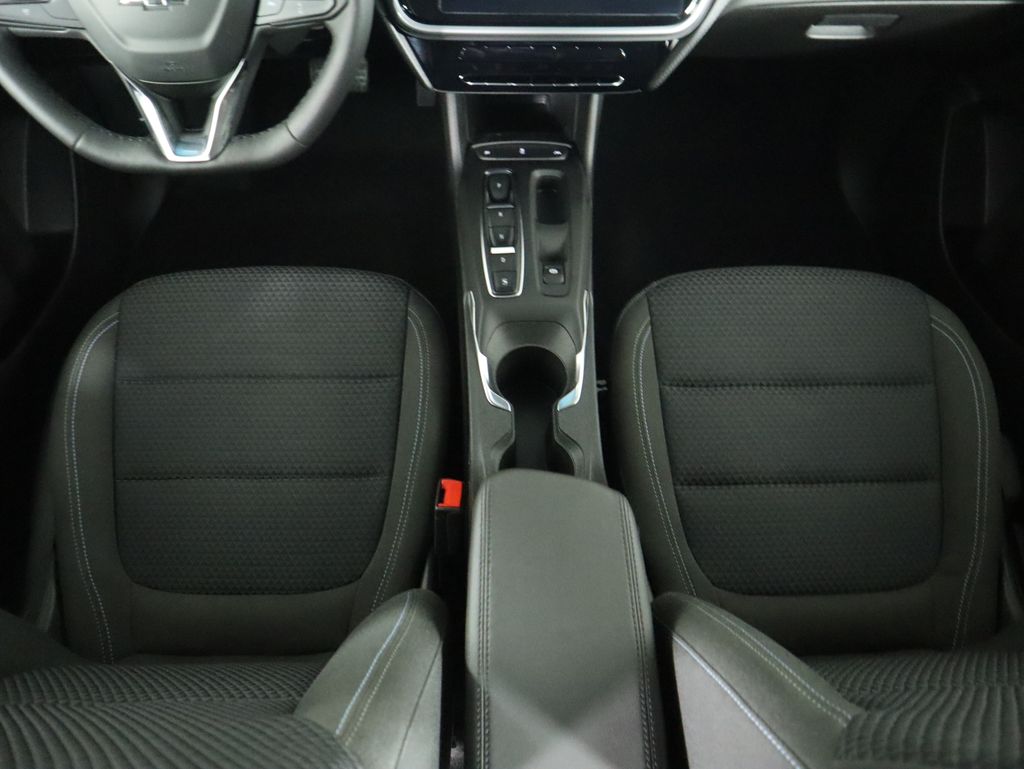 Thumbnail: 2023 Chevrolet Bolt EV - 16
