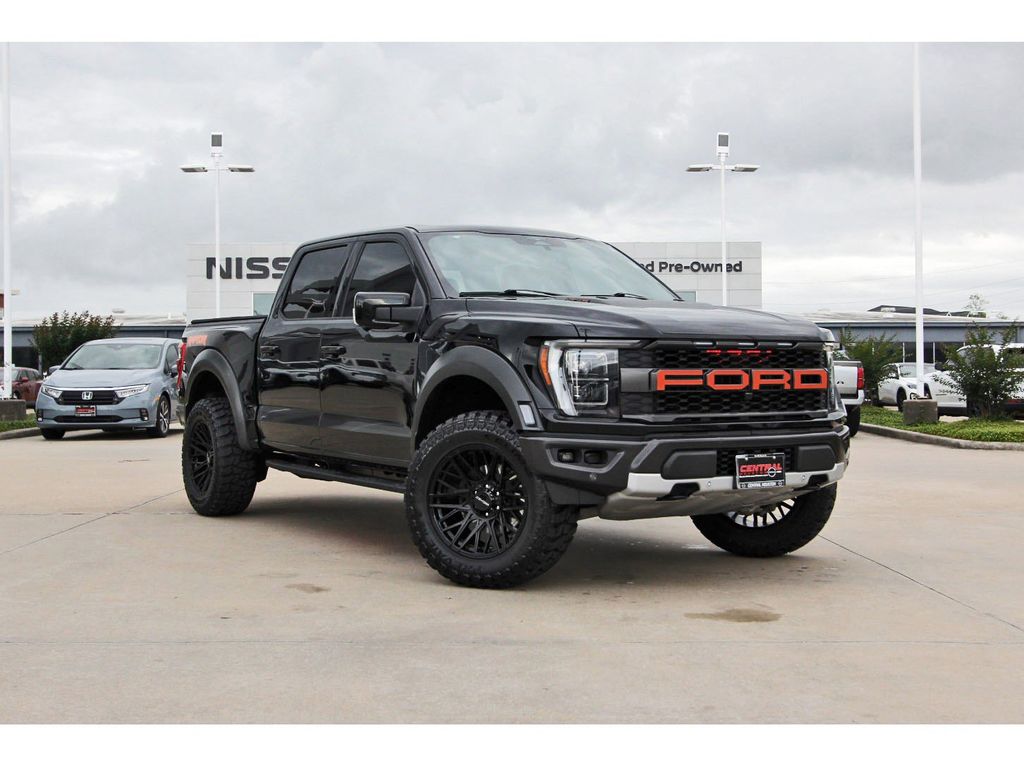 2023 Ford F-150 Raptor - 0