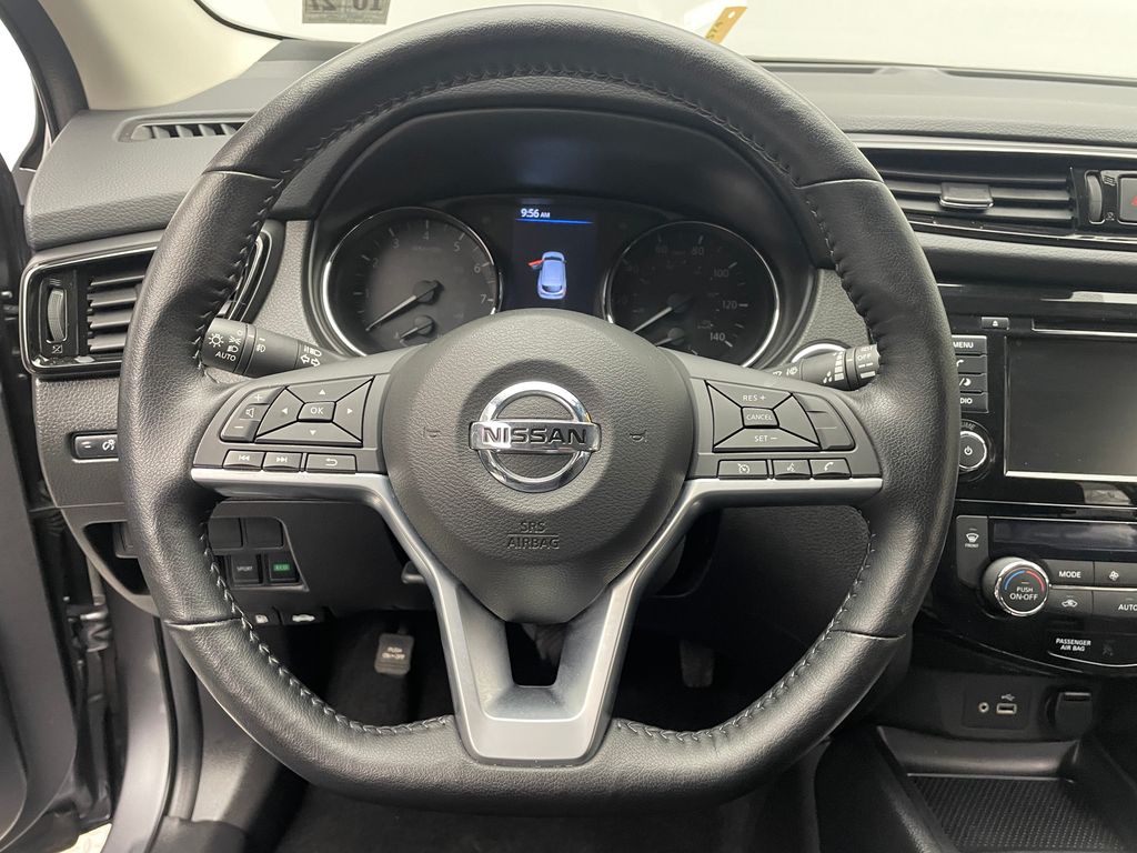 Thumbnail: 2022 Nissan Rogue Sport - 21