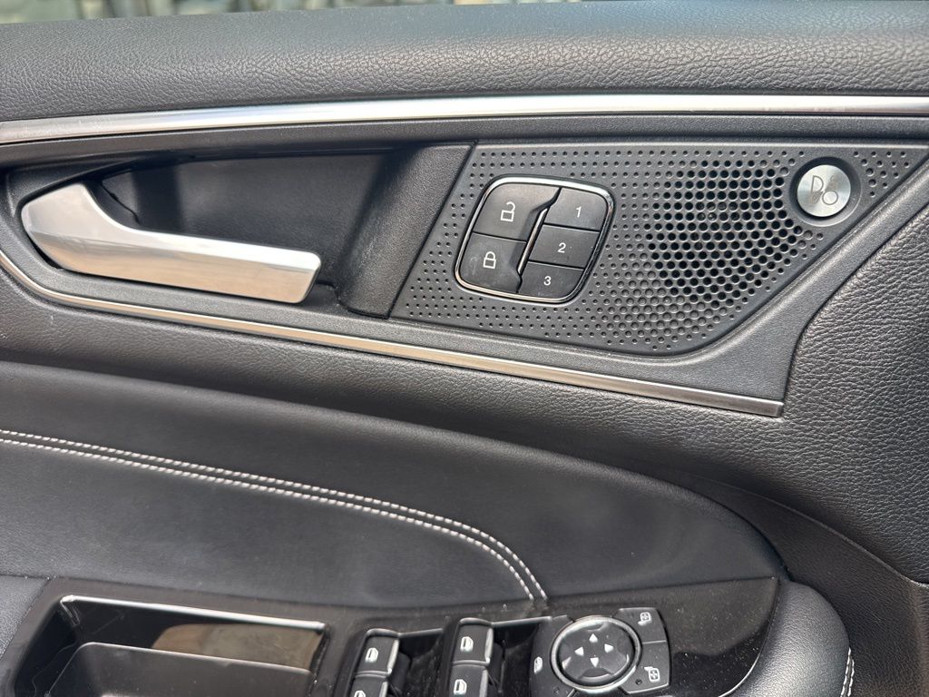 Used 2019 Black Ford Titanium image 19
