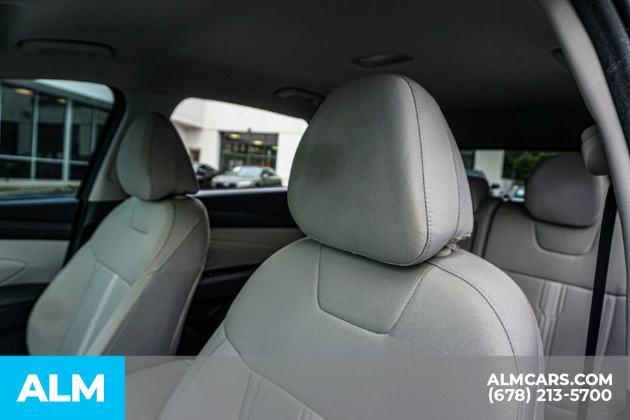 Used 2025 Gray Hyundai SEL image 17