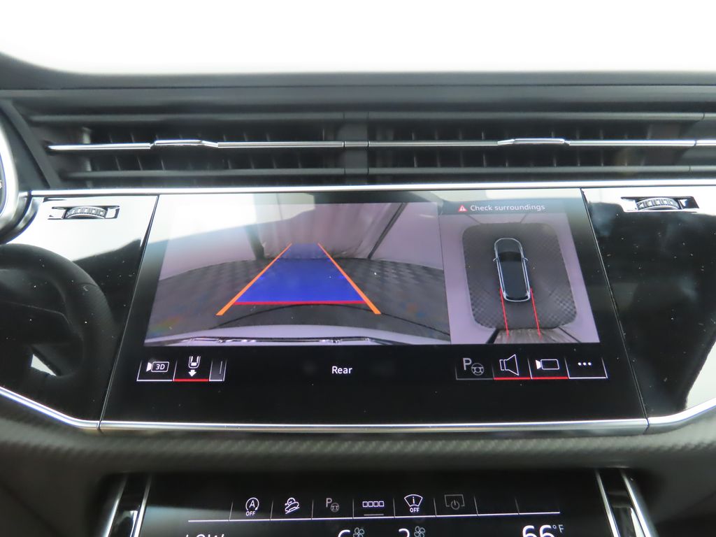 Thumbnail: 2025 Audi SQ7 - 16