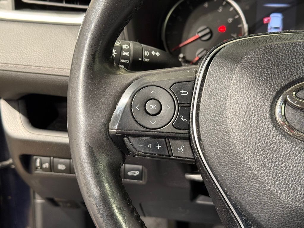 Thumbnail: 2019 Toyota RAV4 - 25