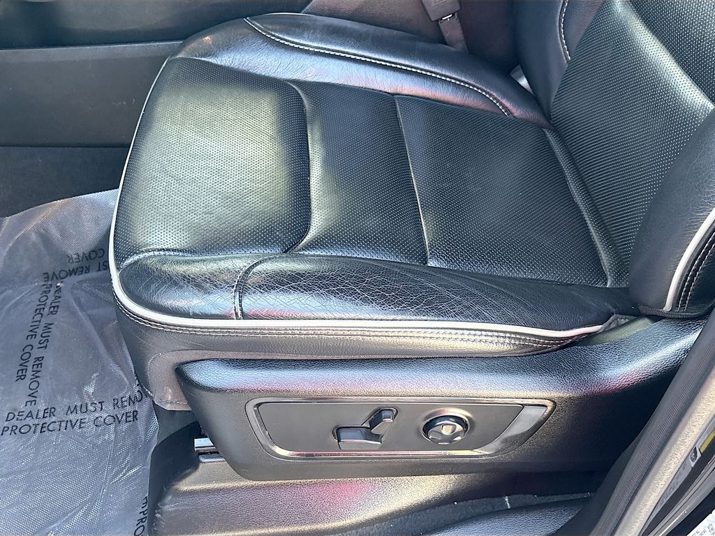 Used 2023 Black Ram Limited image 19
