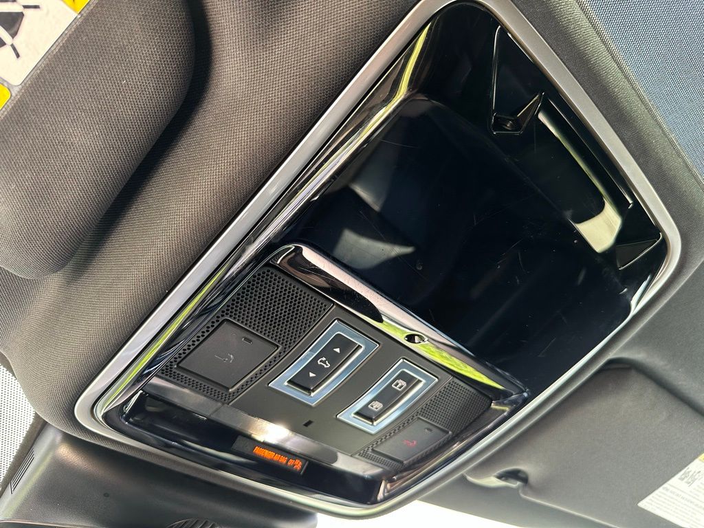Thumbnail: 2019 Land Rover Range Rover Velar - 30